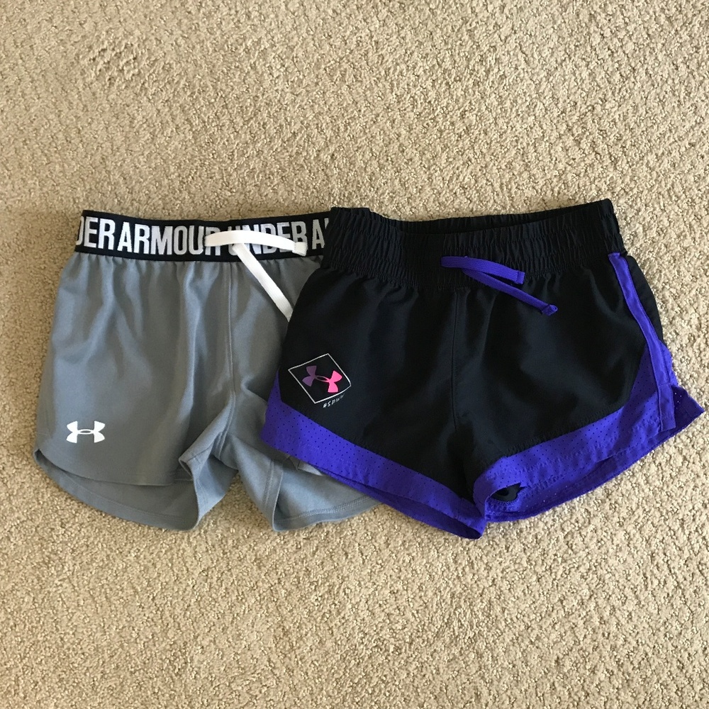 Never Worn Girls Under Armour Shorts Size S (7/8)